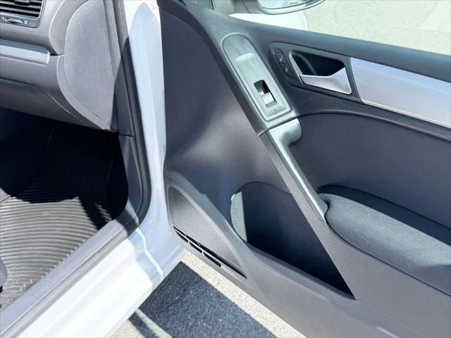 2013 Volkswagen Golf 2.5L 2-Door