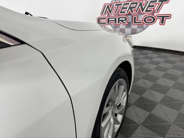 2017 Acura ILX Base