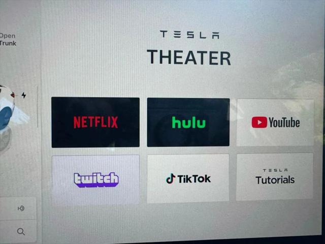 2021 Tesla Model 3 Standard Range Plus Rear-Wheel Drive