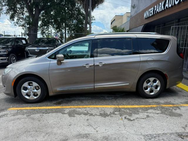 2017 Chrysler Pacifica Touring-L Plus