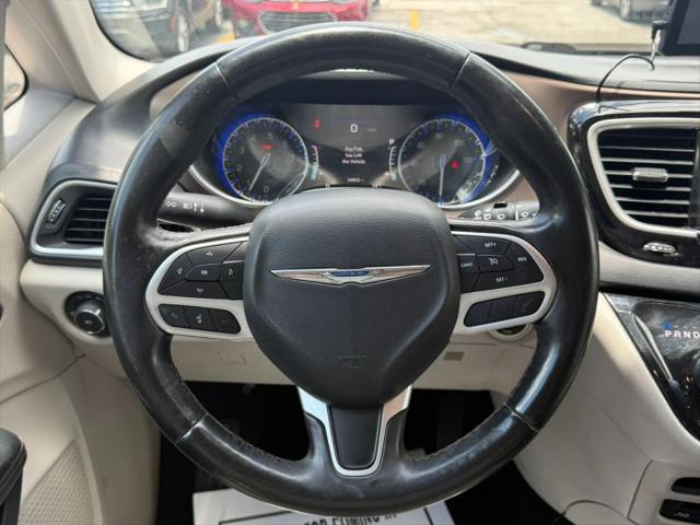 2017 Chrysler Pacifica Touring-L Plus