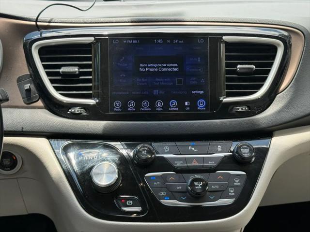 2017 Chrysler Pacifica Touring-L Plus