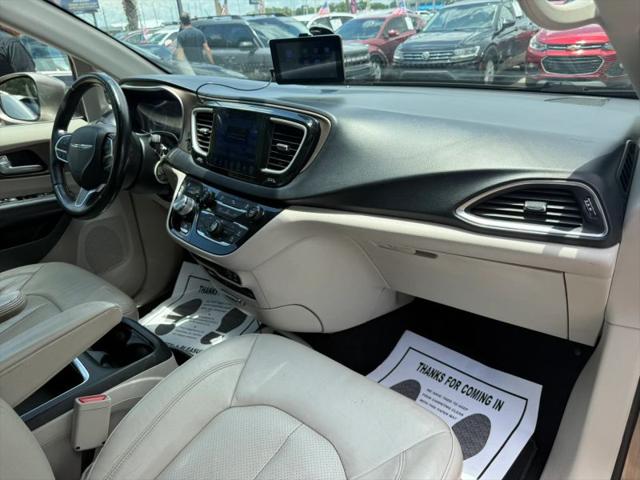 2017 Chrysler Pacifica Touring-L Plus