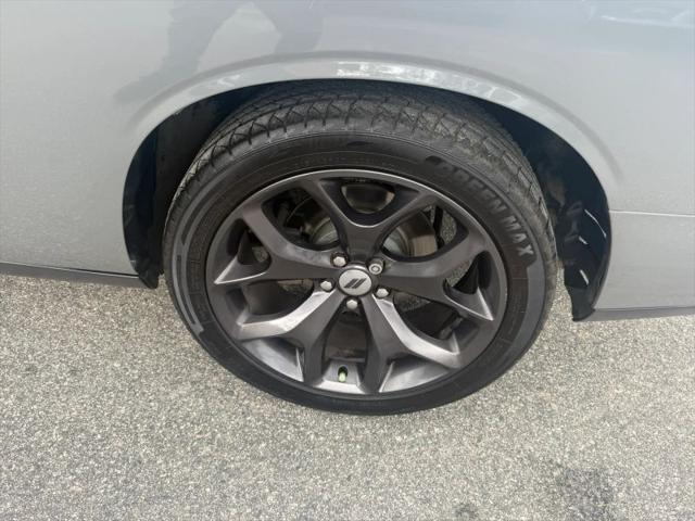 2017 Dodge Challenger SXT