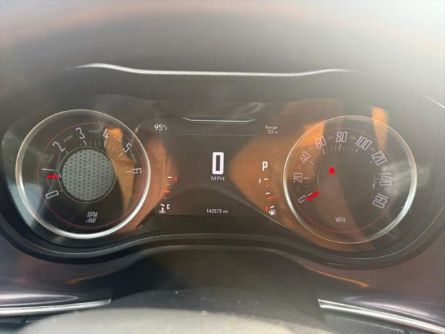 2017 Dodge Challenger SXT