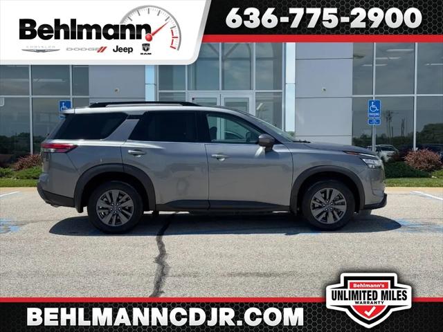 2023 Nissan Pathfinder SV 4WD for sale in Troy, MO