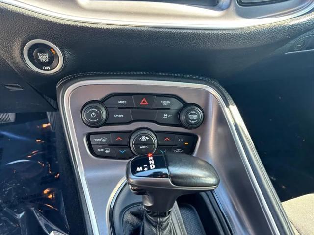 2021 Dodge Challenger SXT