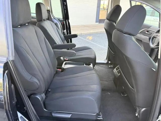 2013 Mazda Mazda5 Sport