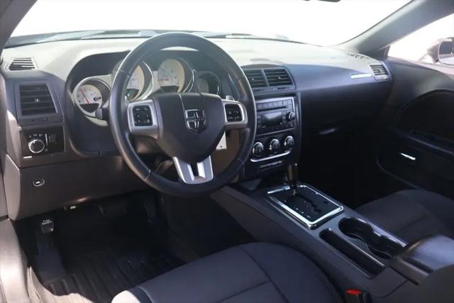 2013 Dodge Challenger SXT