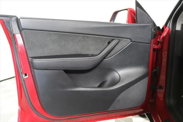 2022 Tesla Model Y Long Range Dual Motor All-Wheel Drive