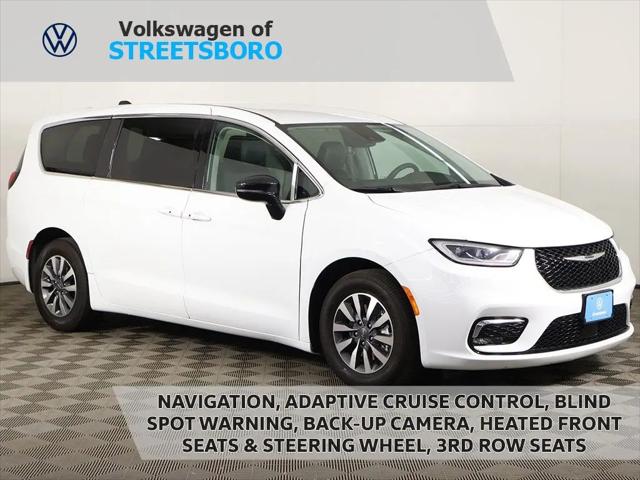 2024 Chrysler Pacifica Hybrid Select for sale in Streetsboro, OH