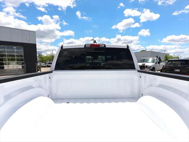2026 Ram 1500 Express Crew Cab 4x4 57 Box