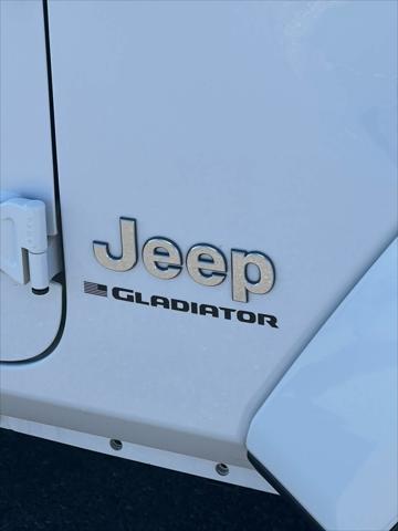 2023 Jeep Gladiator Overland