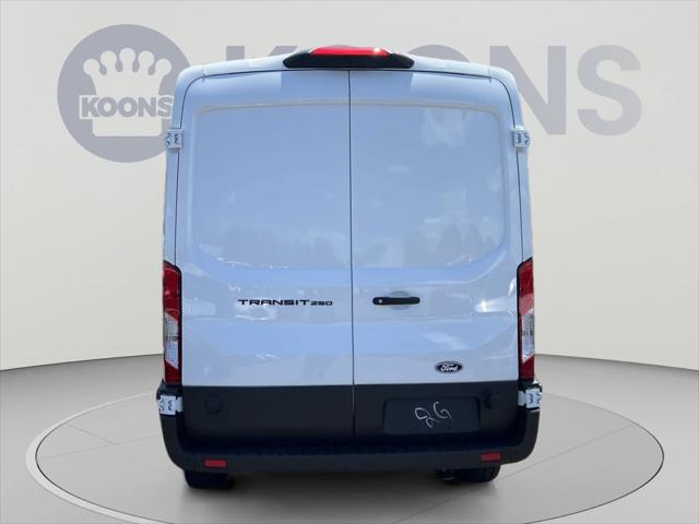 2026 Ford Transit Cargo Van Base