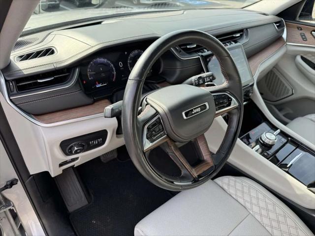 2022 Jeep Grand Cherokee L Summit 4x4 2022 Jeep Grand Cherokee L Summit 4x4