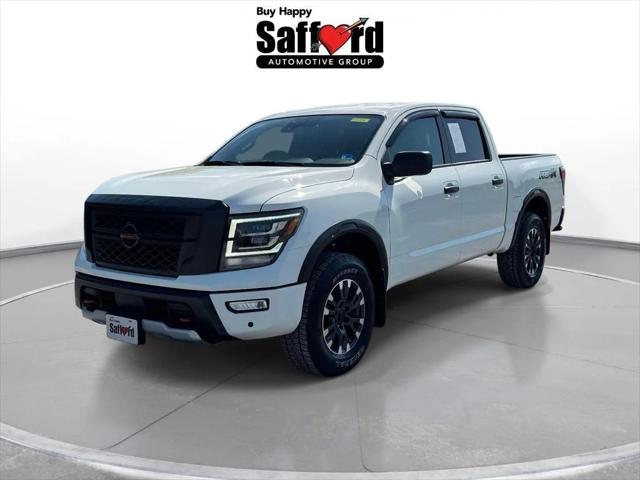 2022 Nissan TITAN Crew Cab PRO-4X 4x4 2022 Nissan TITAN Crew Cab PRO-4X 4x4