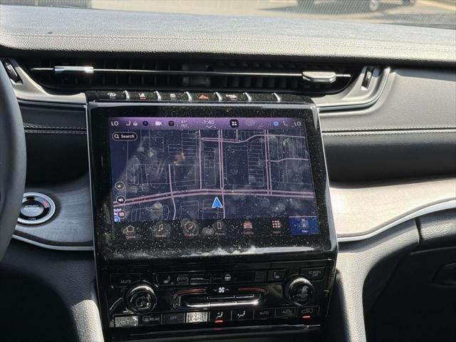 2025 Jeep Grand Cherokee L Limited 4x4 2025 Jeep Grand Cherokee L Limited 4x4