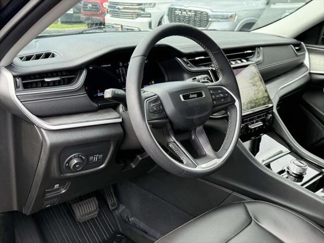 2023 Jeep Grand Cherokee Limited 4x4 2023 Jeep Grand Cherokee Limited 4x4