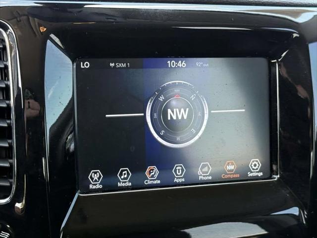 2018 Jeep Compass Altitude FWD 2018 Jeep Compass Altitude FWD