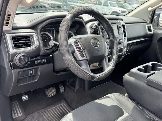 2019 Nissan TITAN SV