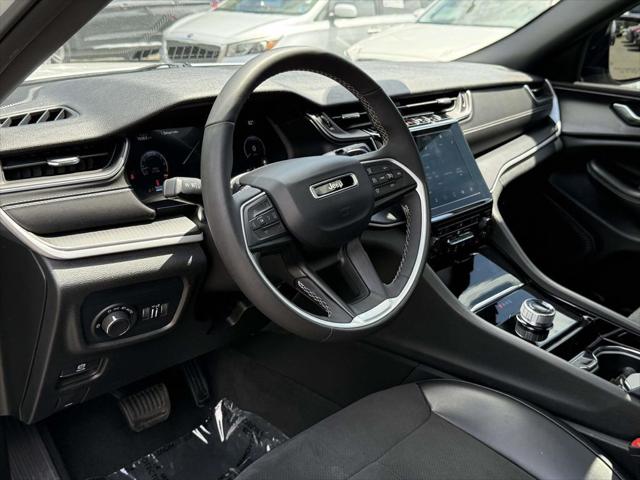 2023 Jeep Grand Cherokee L Altitude 4x4 2023 Jeep Grand Cherokee L Altitude 4x4