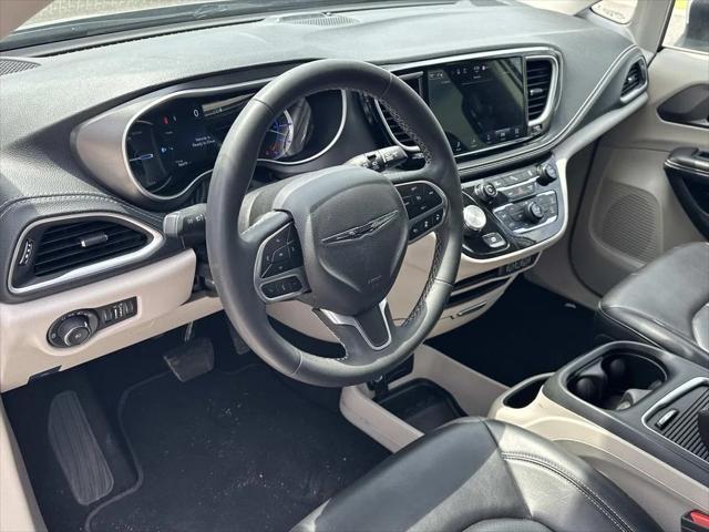 2023 Chrysler Pacifica Hybrid Touring L 2023 Chrysler Pacifica Hybrid Touring L