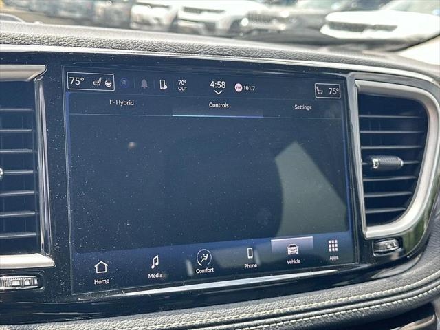 2023 Chrysler Pacifica Hybrid Touring L 2023 Chrysler Pacifica Hybrid Touring L