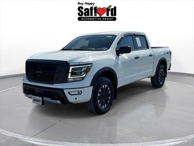 2022 Nissan TITAN Crew Cab PRO-4X 4x4 2022 Nissan TITAN Crew Cab PRO-4X 4x4