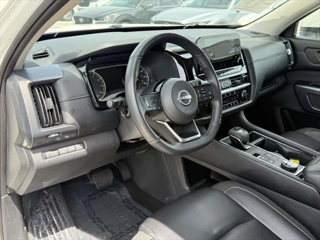 2022 Nissan Pathfinder SL 4WD 2022 Nissan Pathfinder SL 4WD