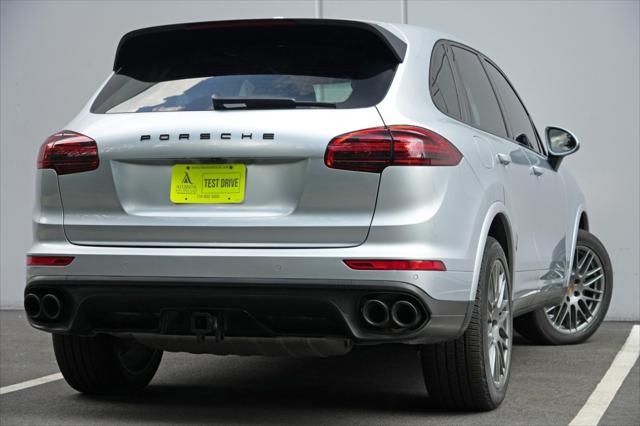 2017 Porsche Cayenne Platinum Edition