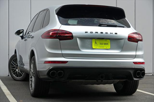 2017 Porsche Cayenne Platinum Edition