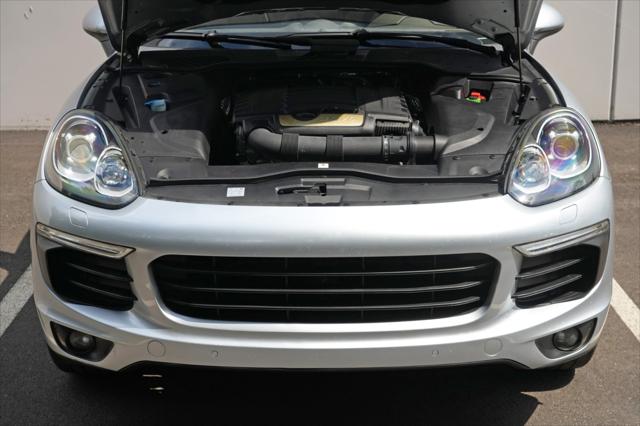 2017 Porsche Cayenne Platinum Edition