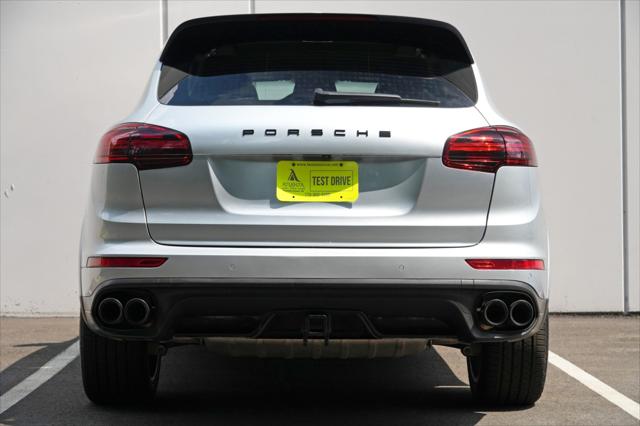 2017 Porsche Cayenne Platinum Edition
