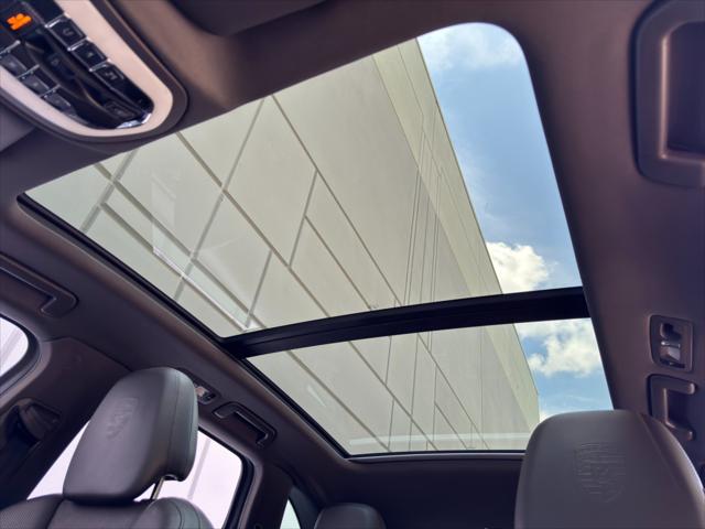 2017 Porsche Cayenne Platinum Edition