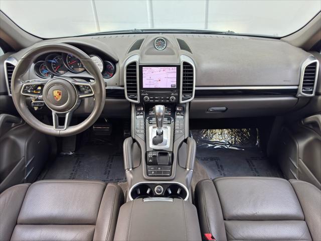 2017 Porsche Cayenne Platinum Edition