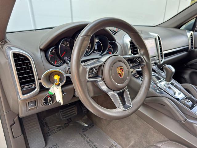 2017 Porsche Cayenne Platinum Edition