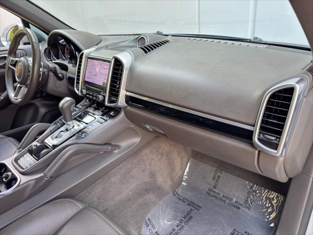 2017 Porsche Cayenne Platinum Edition