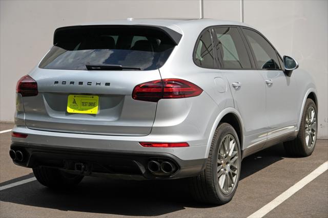 2017 Porsche Cayenne Platinum Edition