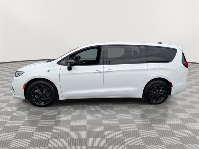 2024 Chrysler Pacifica Hybrid S Appearance Pkg 2024 Chrysler Pacifica Hybrid S Appearance Pkg