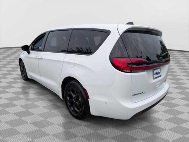 2024 Chrysler Pacifica Hybrid S Appearance Pkg 2024 Chrysler Pacifica Hybrid S Appearance Pkg