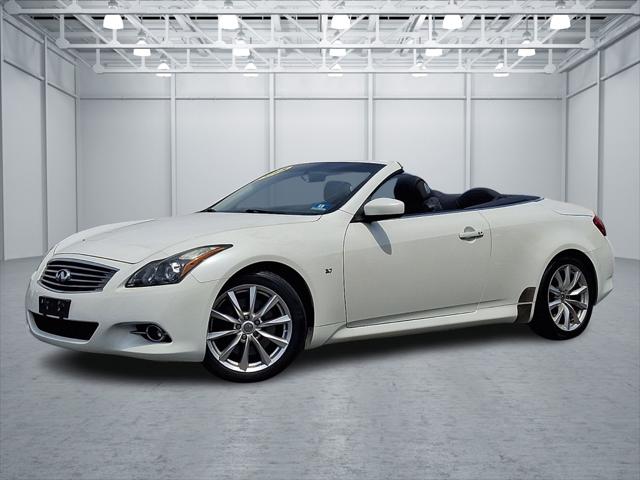 2015 INFINITI Q60 Base