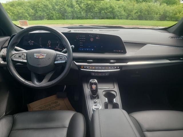 2024 Cadillac XT4 AWD Premium Luxury