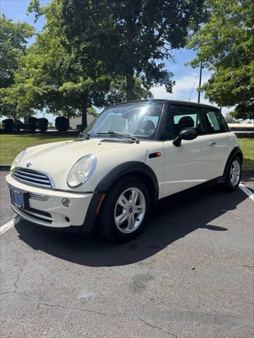 2006 MINI Cooper Base