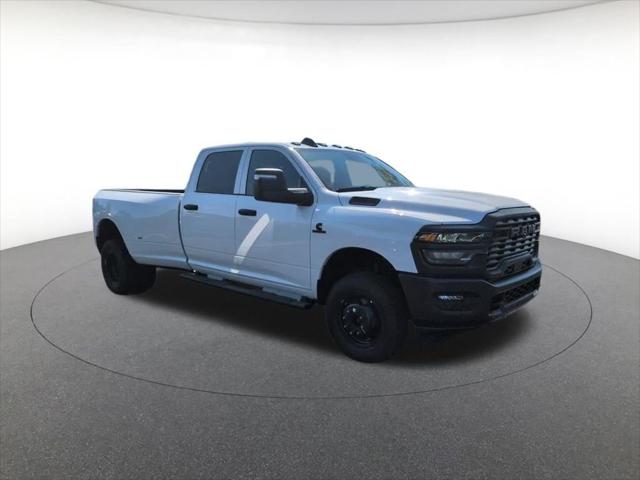 2026 RAM Ram 3500 RAM 3500 TRADESMAN CREW CAB 4X4 8 BOX