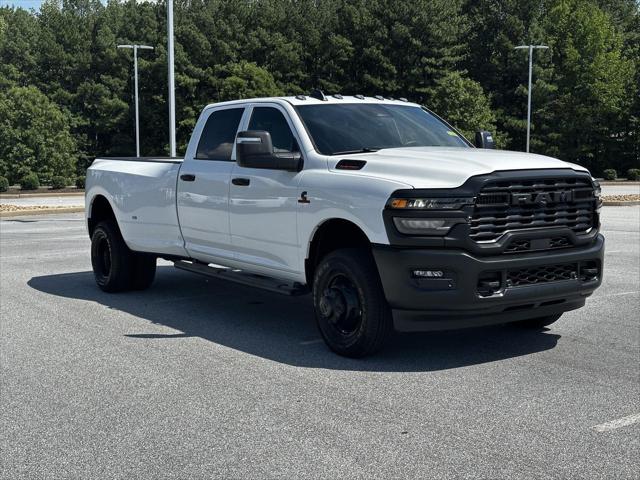 2026 RAM Ram 3500 RAM 3500 TRADESMAN CREW CAB 4X4 8 BOX