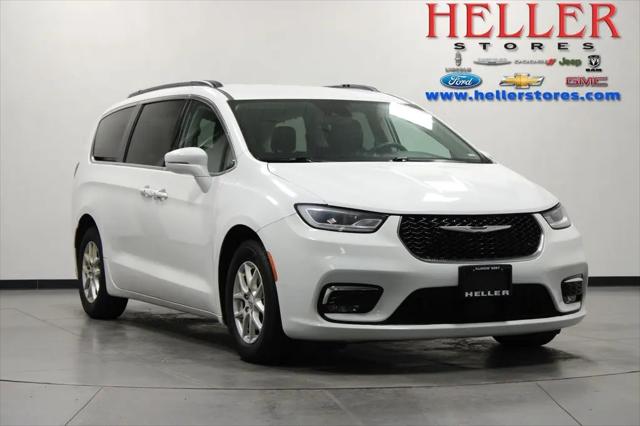 2022 Chrysler Pacifica Touring L for sale in El Paso, IL