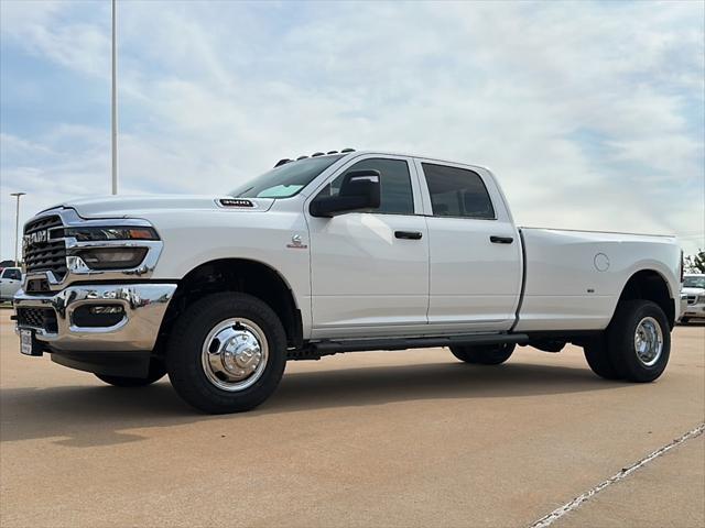 2026 RAM Ram 3500 RAM 3500 TRADESMAN CREW CAB 4X4 8 BOX