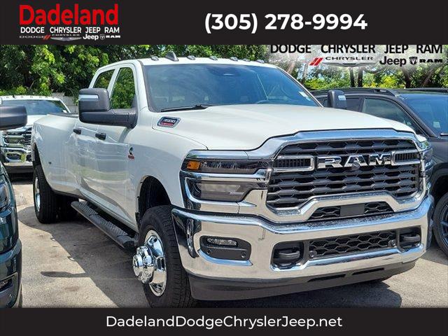 2026 RAM Ram 3500 RAM 3500 TRADESMAN CREW CAB 4X4 8 BOX