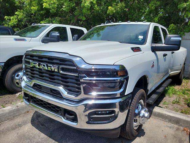 2026 RAM Ram 3500 RAM 3500 TRADESMAN CREW CAB 4X4 8 BOX