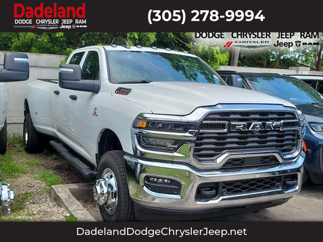 2026 RAM Ram 3500 RAM 3500 TRADESMAN CREW CAB 4X4 8 BOX